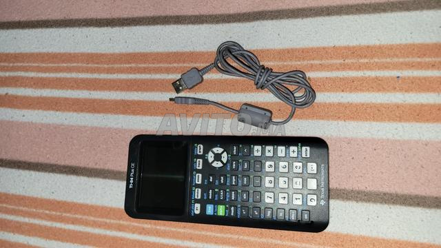 Texas Instruments TI-84 Plus CE - 2