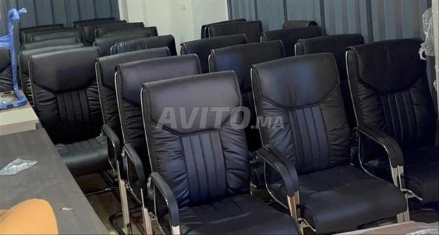 Table de reunion avec chaise en similicuir - 2