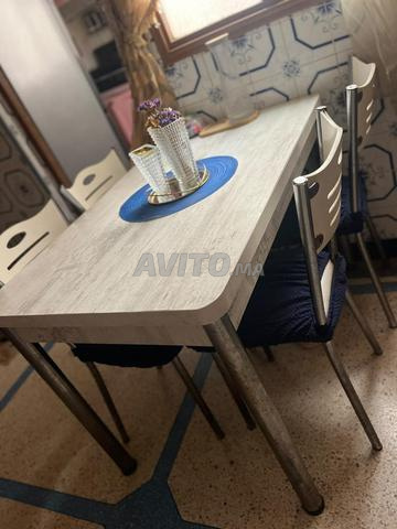 Table à manger - 2