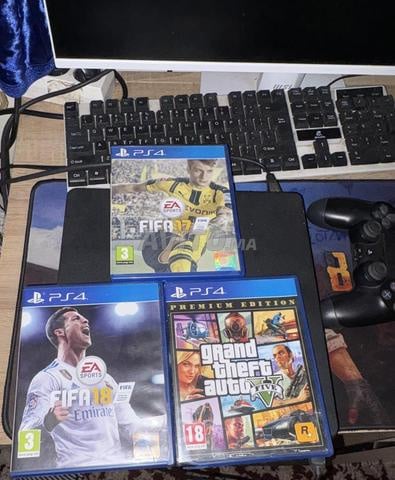 Ps4 Slim flashé 500 Go stockage avec 3 CD - 2