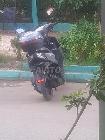 Moto Jenen Sirocco - 2