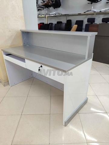 Comptoir d'Accueil Design Local et Importation - 2
