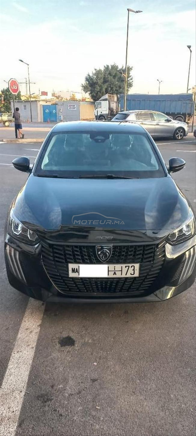 Peugeot 208 Essence Manuelle 2026 à Casablanca