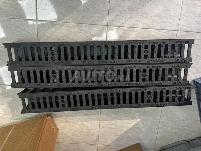 Lot de 3m de caniveau PVC avec couvercle en fonte - 2