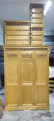 Armoire en bois, finition soignée - 2