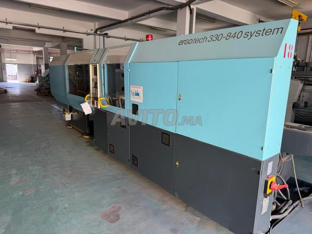 آلة حقن البلاستيك DEMAG 330T - 2