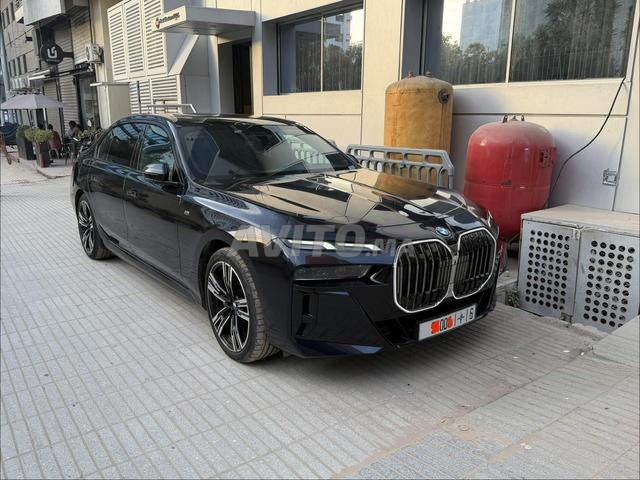 BMW Série 750E - 2