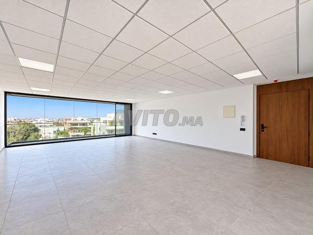 PLATEAU DE BUREAU EXCLUSIF 110 M² OASIS - 2