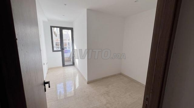 APPARTEMENT NEUF À VENDRE À ROCHES NOIRES - 2