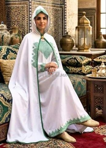 Salham et broche, top en crêpe - 2