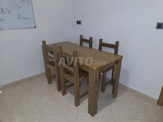 Table à manger en bois - 2