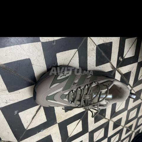 Chaussures neuves portées une seule fois, pointure 42-43