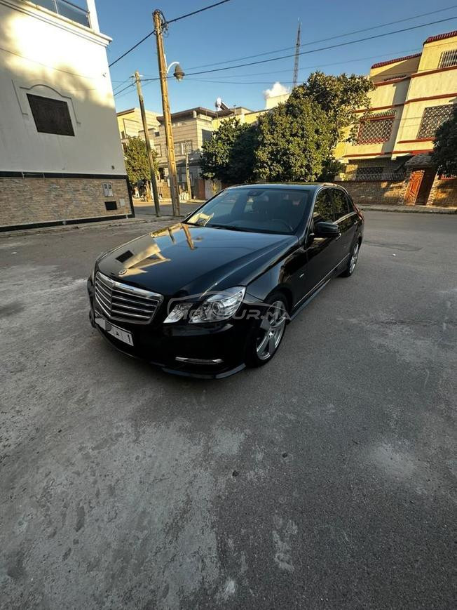 Mercedes E220 avantgarde modèle 2013 diwana 2017