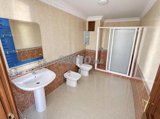 Appartement à louer 160 m² à Tanger - 2
