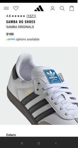 Je mets en vente une paire de baskets Adidas au design classique - 2