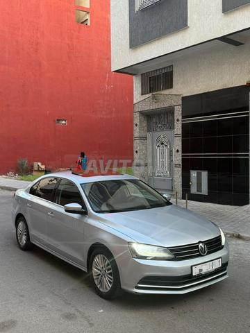 Volkswagen Jetta - 2