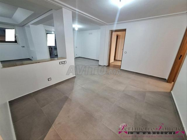 RACINE – APPARTEMENT MODERNE À LOUER 170 m² - 2
