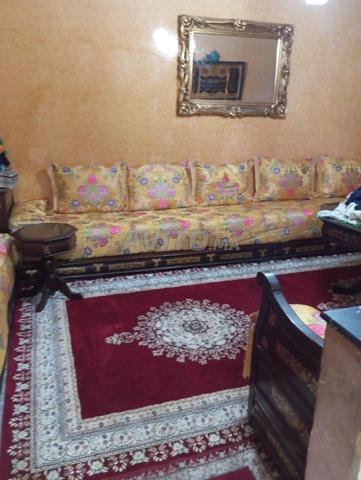 صالون للبيع في حالة جيدة جدًا