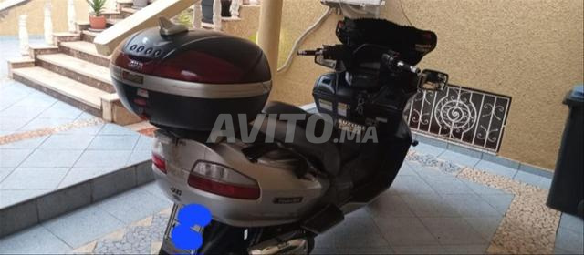 Suzuki Burgman 650 Executive ABS - 2