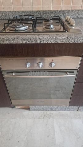 Four encastrable avec hotte et plaque de cuisson - 2