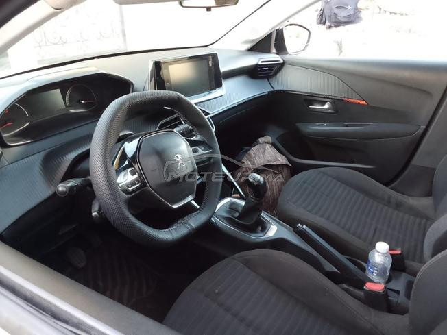 Peugeot 208 tout option