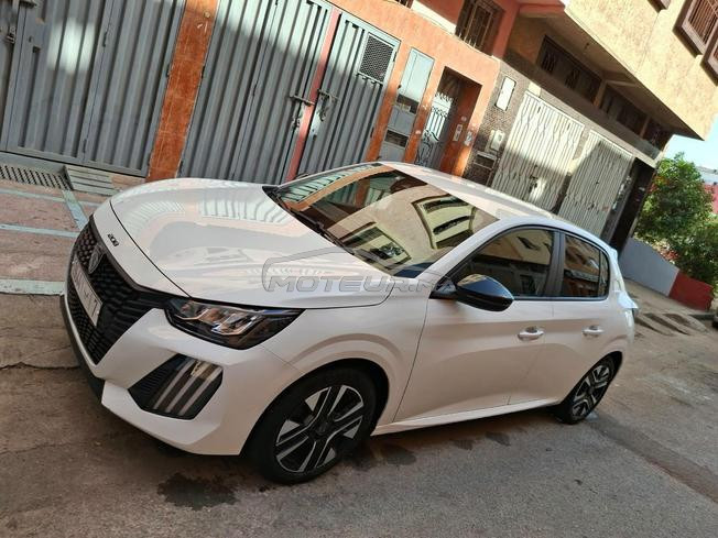 Peugeot 208 Diesel Manuelle 2024 à Casablanca