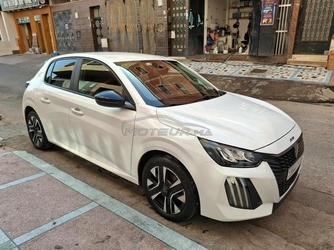 Peugeot 208 Diesel Manuelle 2024 à Casablanca
