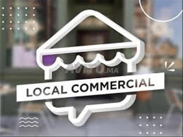 Local commercial 3 façades 59 m² et mezzanine 58 m² en bordure de rue à Aïn Chock