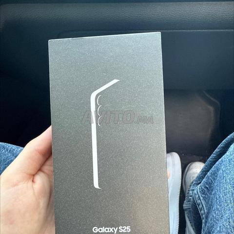 Galaxy S25 neuf