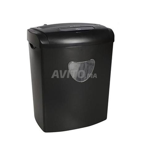 Destructeur de papier 10 Sheets 21L