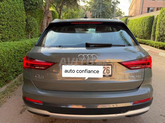 Audi Q3 1er main Sport Design Diesel - 2