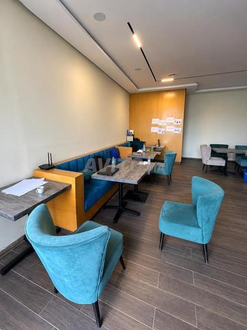 Café à Bourgogne 79 m² - 2