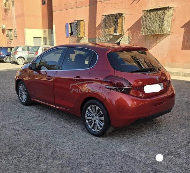Peugeot 208 en très bon état