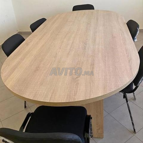 Table ovale en bois Réunion - 2