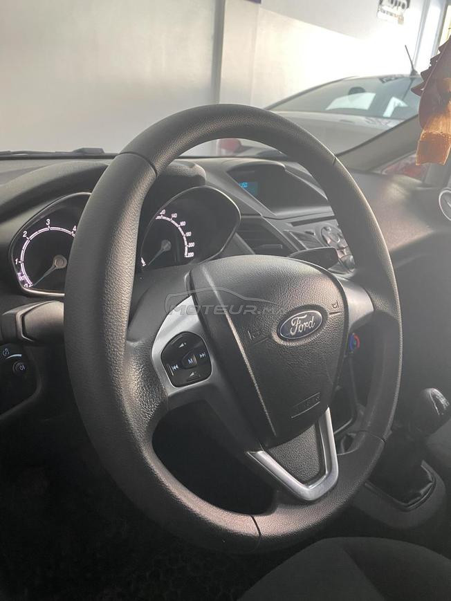 Ford fiesta en bonne état 