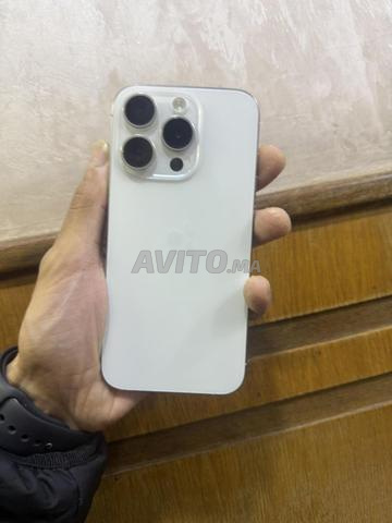 iPhone 15 Pro 256 Go, batterie changée d'origine - 2