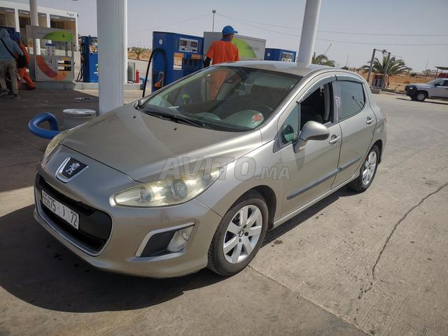 PEUGEOT 308 DIESEL EN EXCELLENT ÉTAT - 2