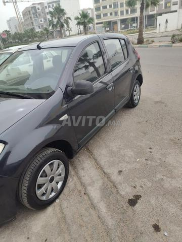 Dacia Sandero 2011 à vendre Moteur. - 2