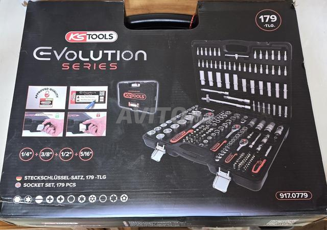 Caisse à outils, douilles et accessoires KSTools