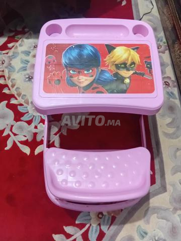 Bureau en plastique pour les études des enfants - 2