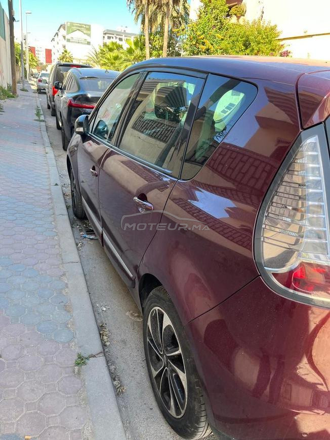 RENAULT GRAND SCÉNIC 