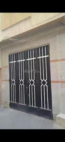 منزل بطابق سفلي وطابق أرضي وطابقين، محفّظ - 2