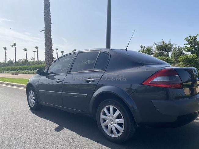 une très belle voiture 