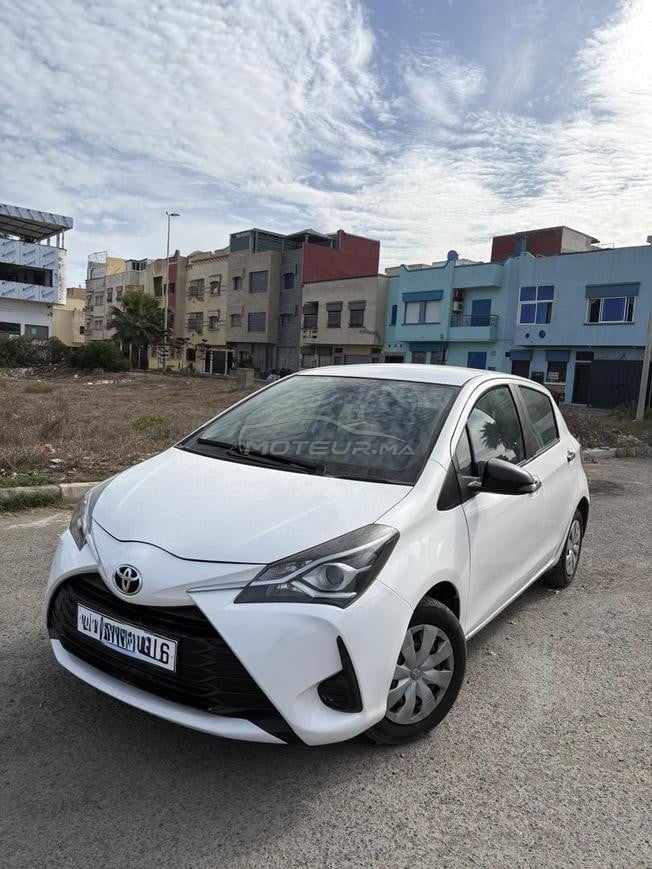 toyota yaris essence