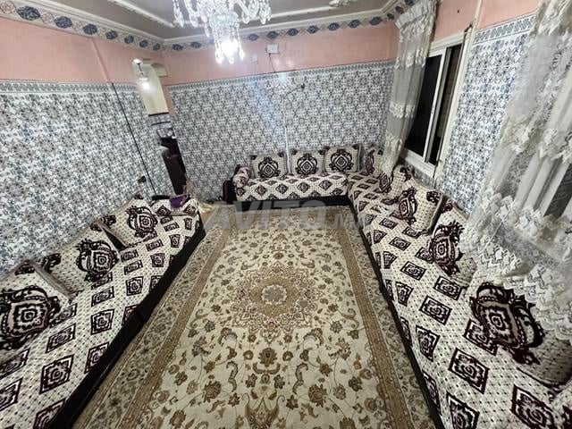 صالون مغربي كامل مع سجادة وصندوق - 2