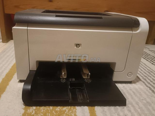 Imprimante HP LaserJet CP1025 couleur - 2