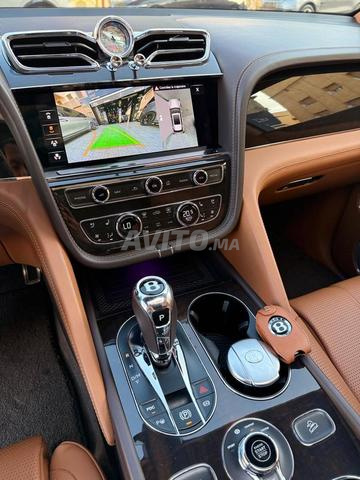 بنتلي بنتياجا بنزين V8 موديل 2022