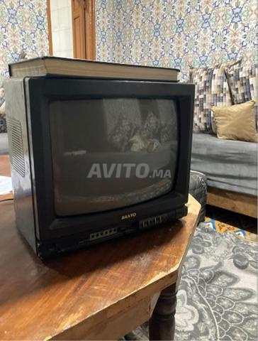 Petite télévision excellente à vendre en bon état - 2