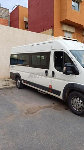 Minibus transport personnel Peugeot - 2