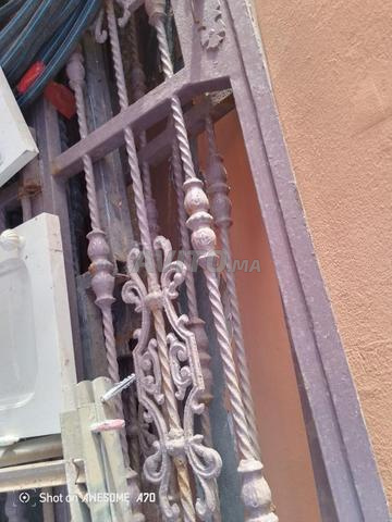 باب حديد بحالة جيدة جداً - 2